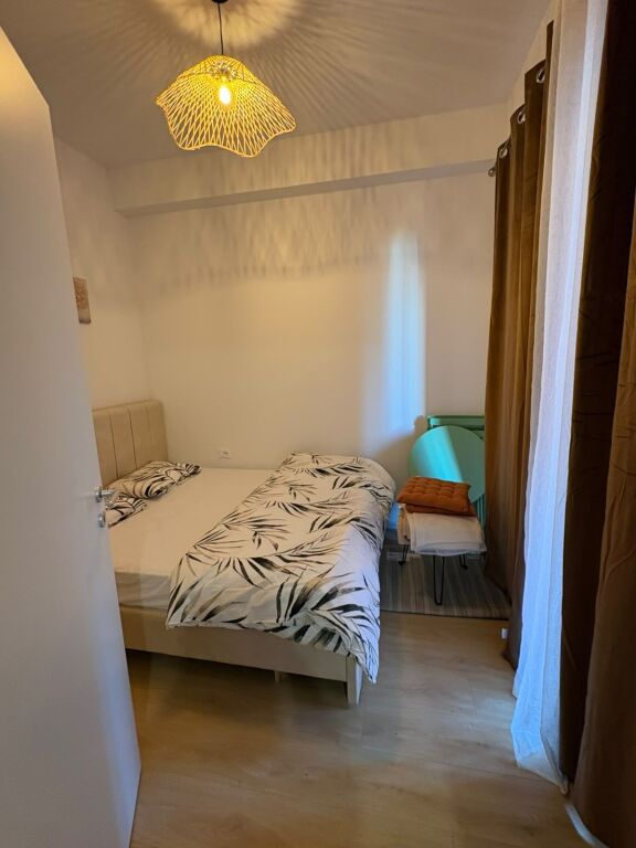 Jepet me qira Apartament 1+1 i ri , Kompleksi Kadiu