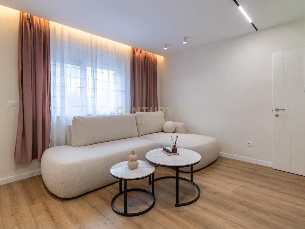 Apartament 2+1 Me Qira në Rruga e Kavajës, Tiranë - 880€ | 80.4 m² 880 € /Muaj 80,000 Lekë /Muaj