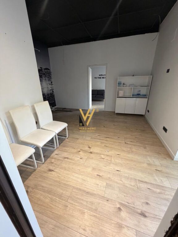 JEPET DYQAN 55 M2 ME QIRA TE BLVD. GJERGJ FISHTA 120.000 LEKE