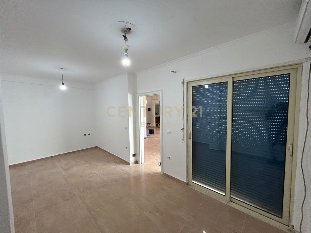 PERBALLE KOMLEKSIT FLORIDA--SHESIM APARTAMENT 2+1