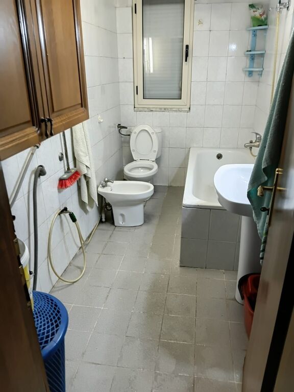 Shitje | Apartament 3 + 1 | Rruga Irfan Tomini | 150000 €