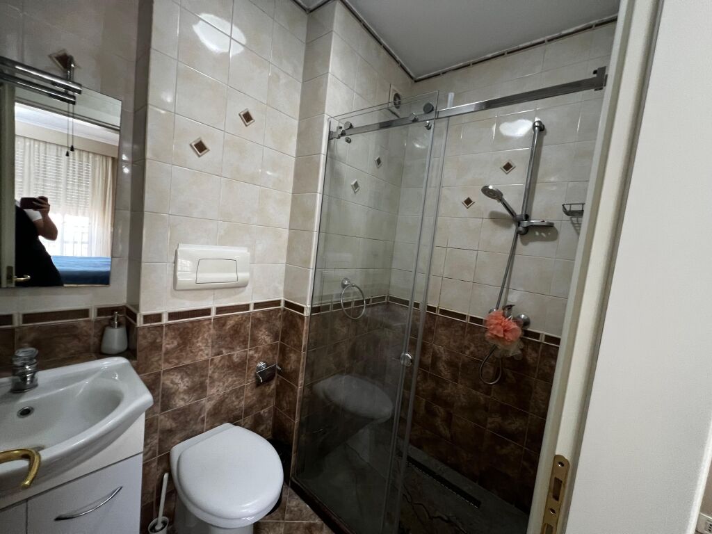Apartment 2+1 for rent in Bllok.