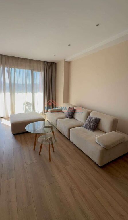 Apartament 2+1 me qera tek Farmacia 10 Tirane