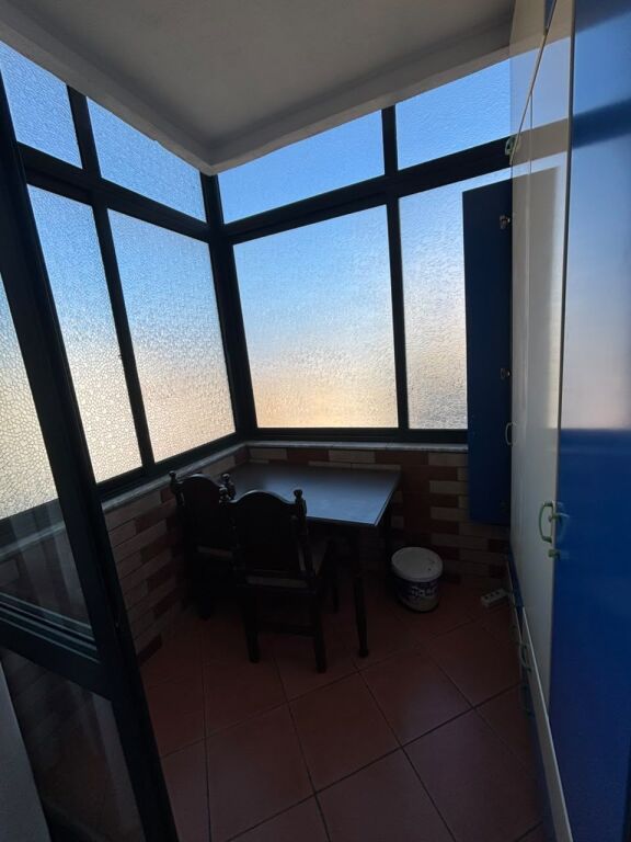 *Jepet me Qira Apartament 3+1+2 në Rrugën e Kavajës*