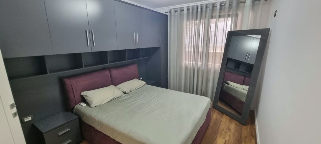 Apartament Modern 2+1+2 me 65 m² Verandë &amp; 2 Poste Parkimi | Liqeni i Thatë!