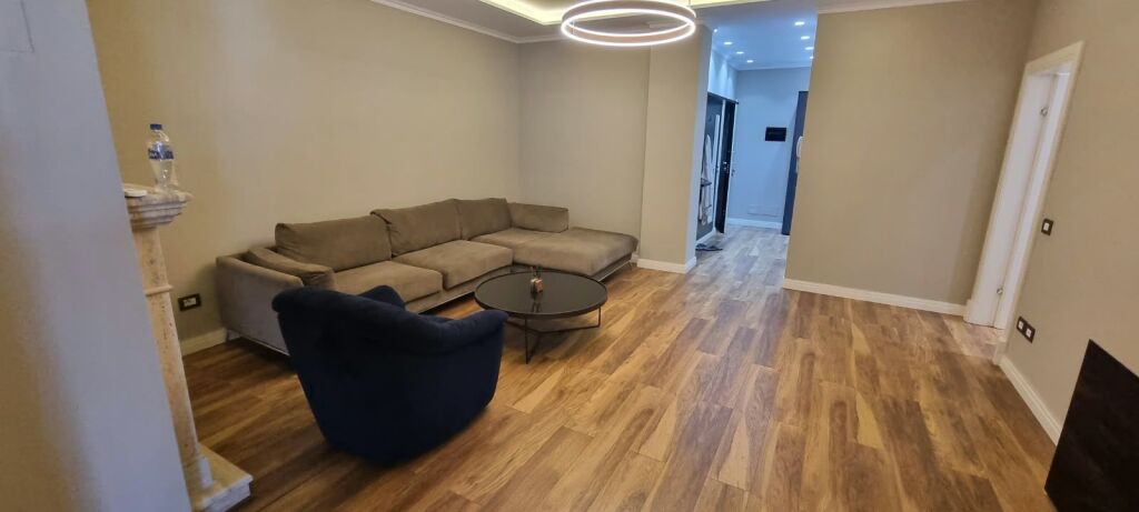 Apartament Modern 2+1+2 me 65 m² Verandë &amp; 2 Poste Parkimi | Liqeni i Thatë!