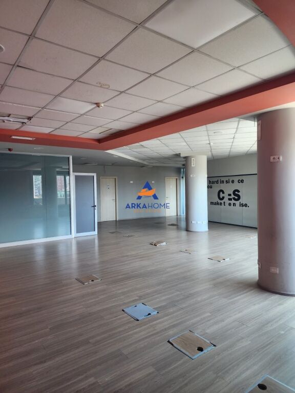 BUSINESS PREMISES FOR RENT 230 M2 "KAVAJES ROAD, OPPOSITE THE ARROW BUILDING" 2600000 LEKE