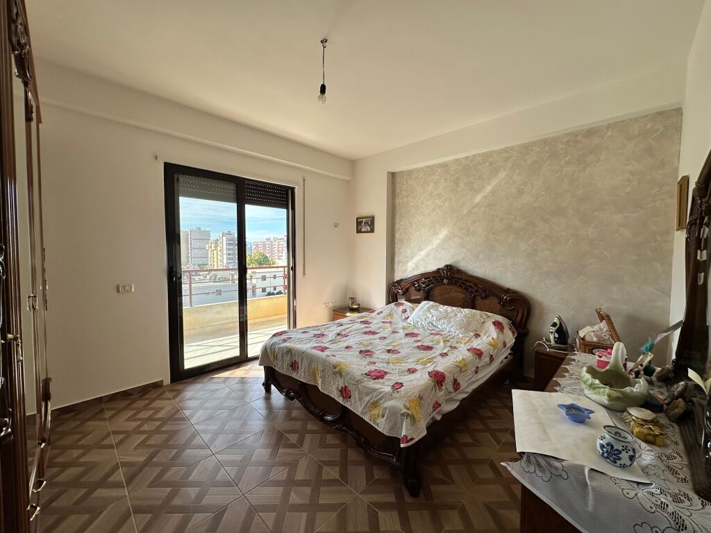 Appartamento 2+1 in vendita a Vlore vicino alla scuola Drita e Dijes