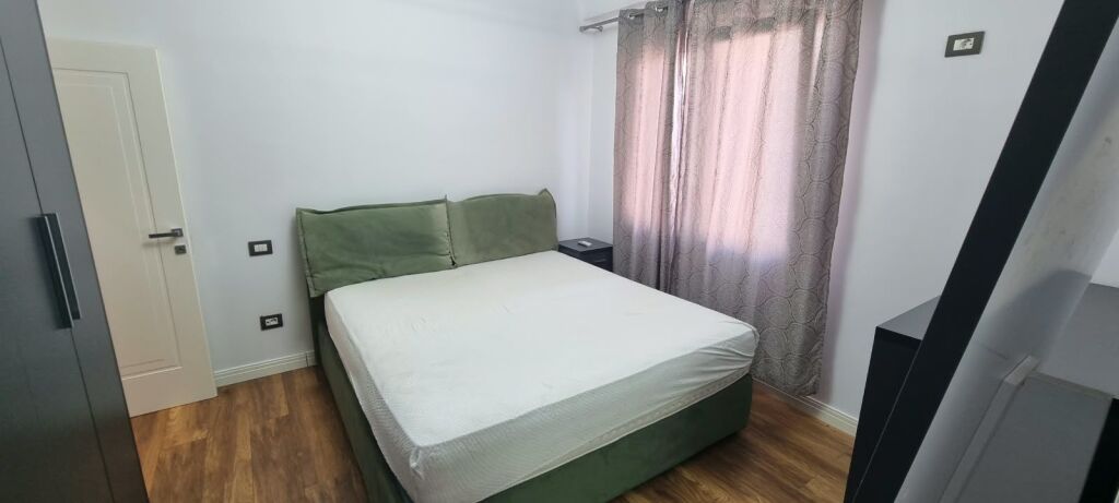 Apartament Modern 2+1+2 me 65 m² Verandë &amp; 2 Poste Parkimi | Liqeni i Thatë!