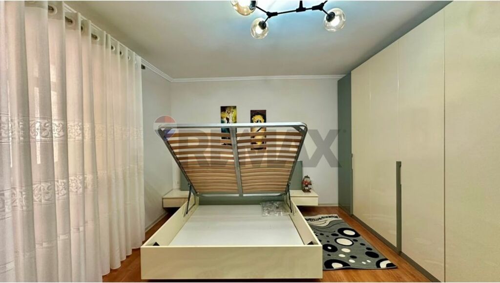 2+1 apartment for rent at 21 Dhjetori!