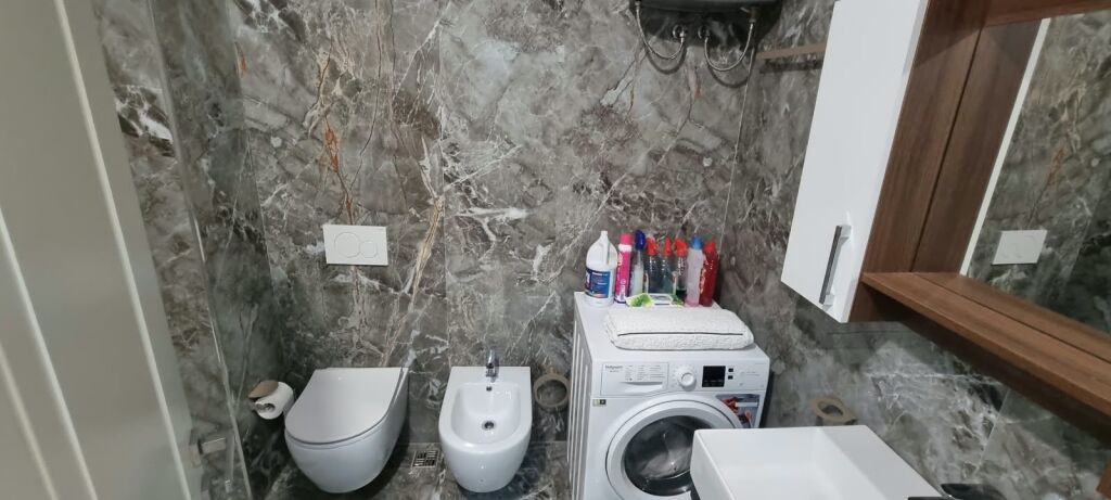 Apartament Modern 2+1+2 me 65 m² Verandë &amp; 2 Poste Parkimi | Liqeni i Thatë!