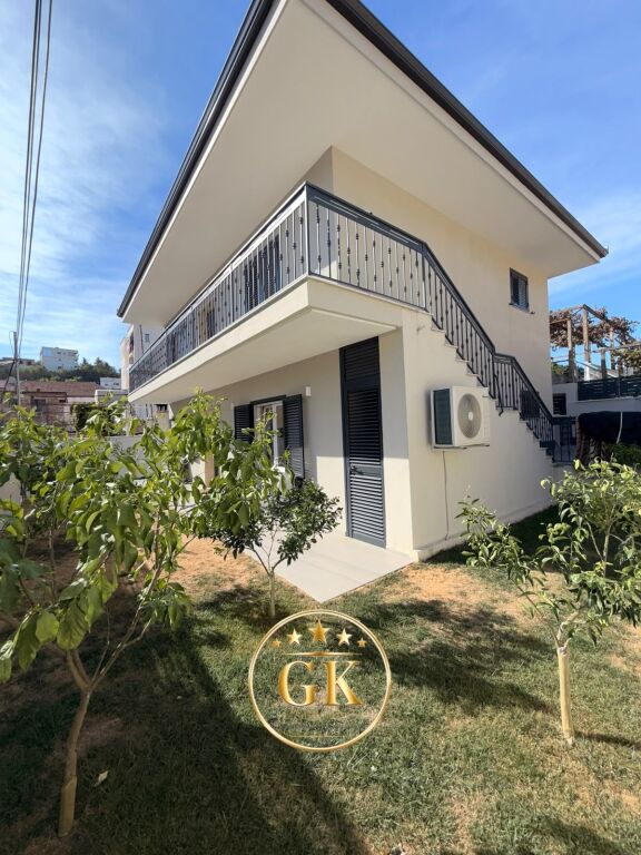 KATI 1 OSE E GJITHE VILA ME QERA CEZMA FERRES DURRES