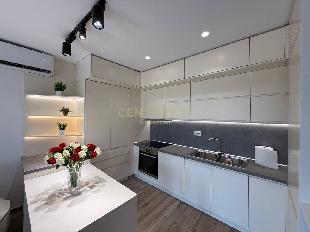 Apartament 2+1 me qira tek Selvia