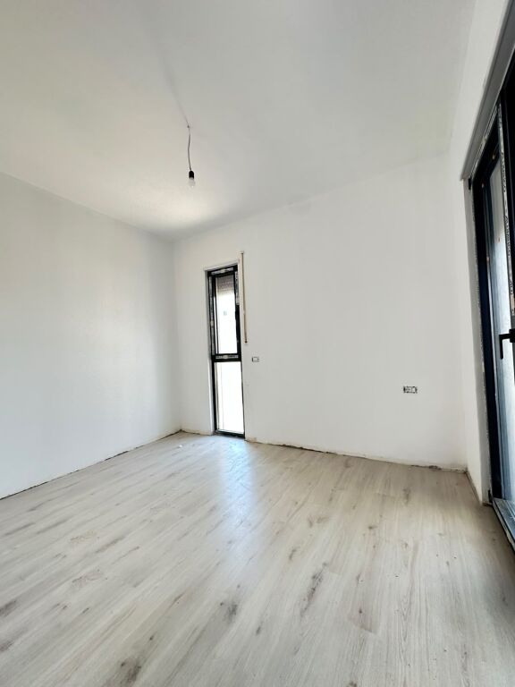 APARTAMENT 1+1+OBORR PER SHITJE NE TORQUISE MARINA, HAMALLAJ