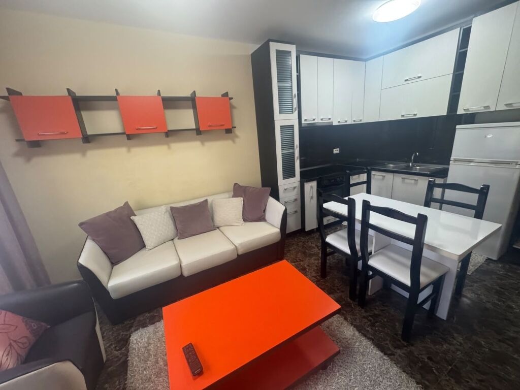 Apartament 1+1 me qira tek Rruga e Kosovareve