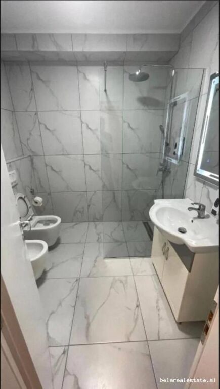 Garsoniere Me Qera Ne Bllok (ID BG193) Tirane