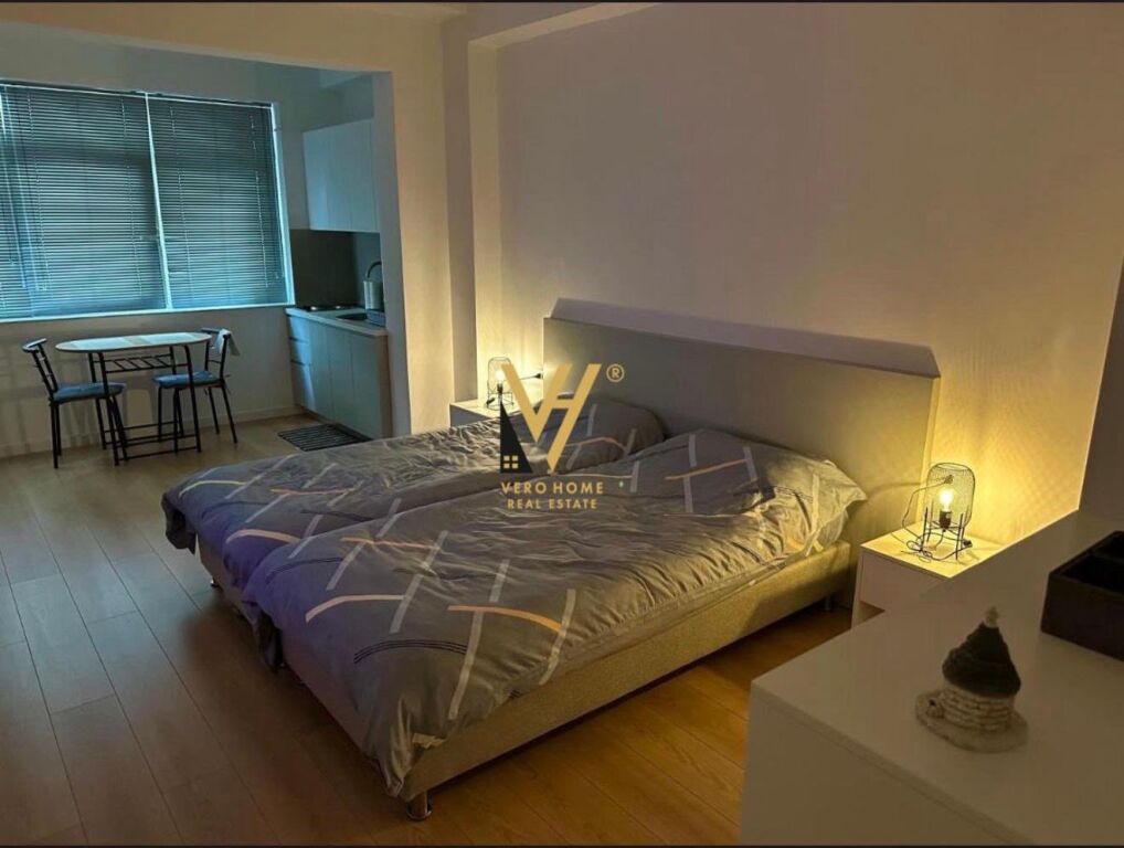 JEPET GARSONIERE 45 M2 ME QIRA PRANE QENDRES 700 EURO