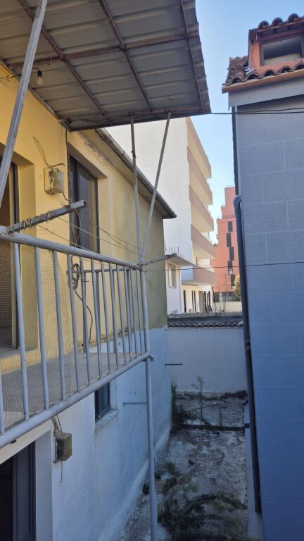 153 m² Tokë – Pazari i Ri / Shkolla e Kuqe, Tirana
