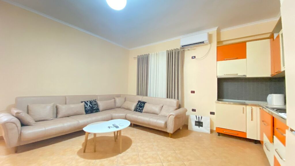 Apartament 1+1 me qira ne Lungomare, Vlore
