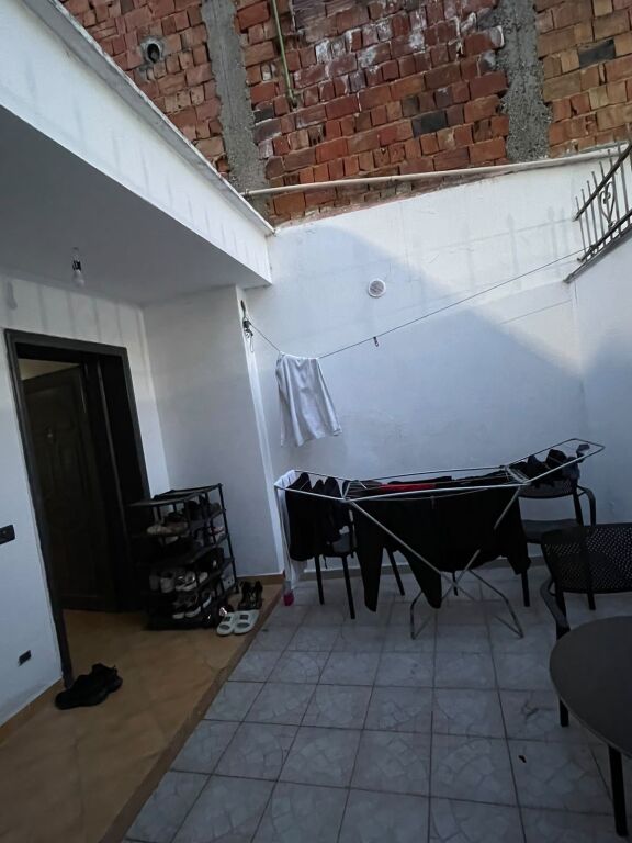 Qera | Shtëpi private 1 + 1 | Rruga Ali Demi | 400 €/muaj
