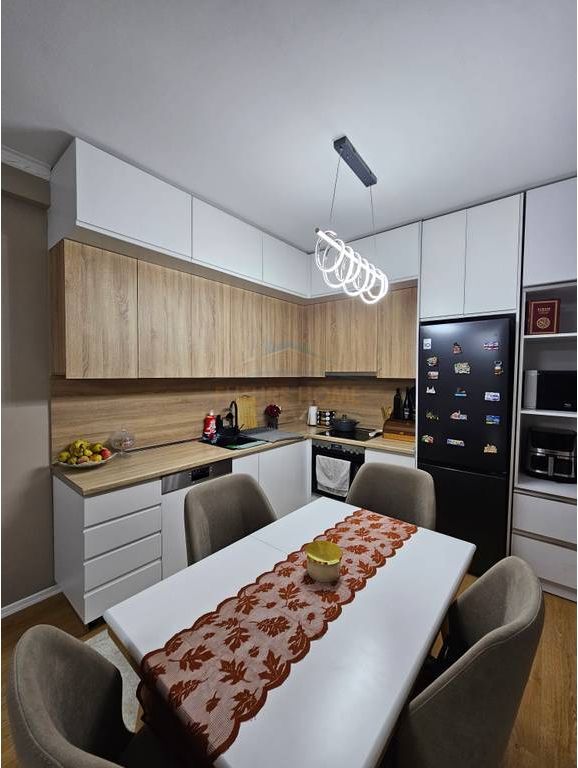 In vendita, Appartamento 2+1, Univers City, Tirana