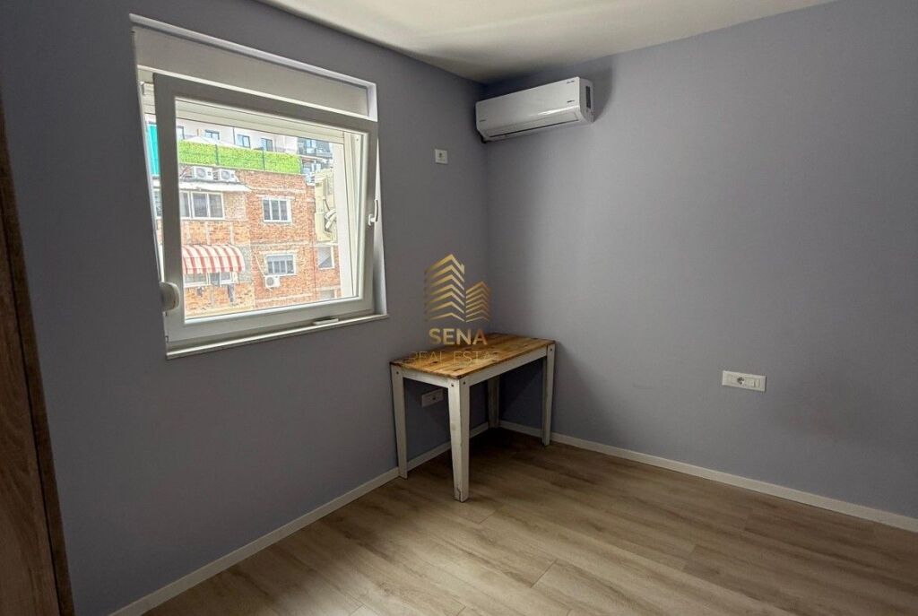 Shitet, Apartament 2+1+BLK, Pazari i Ri, 18.000.000 Leke