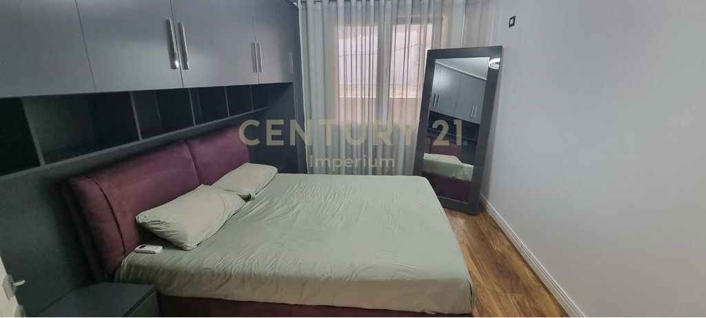 Apartament Modern 2+1+2 me 65 m² Verandë &amp; 2 Poste Parkimi | Liqeni i Thatë! 1,500 € /Muaj