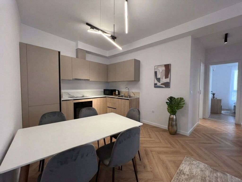 Shitet, Apartament 1+1, Mine Peza, Tiranë