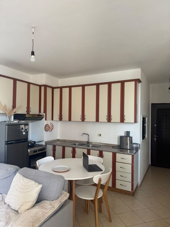 Apartment 1+1 per qera Rruga e Kavajes