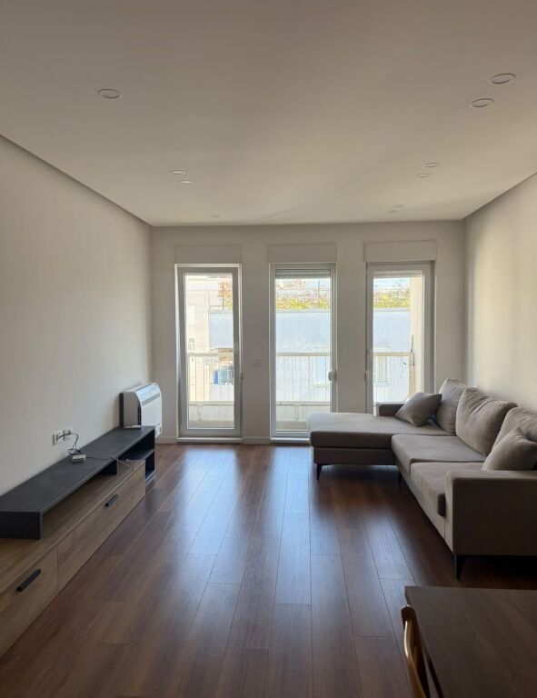 AP. 2+1+2 for rent, Contact 21