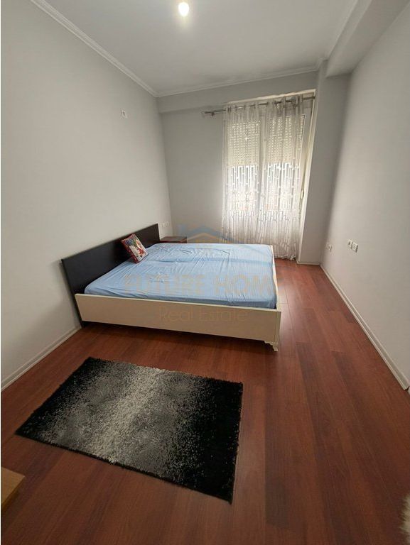 Shitet, Apartament 3+1, Kamëz, Tiranë.