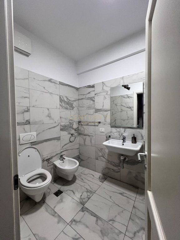 APARTAMENT 3+1+2 ME QIRA – KOMPLEKSI DELIJORGJI