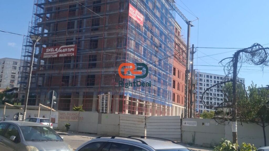 Near Fusha E Aviacionit, Apartment 2+1 for Sale, Suitable for Investment !!!