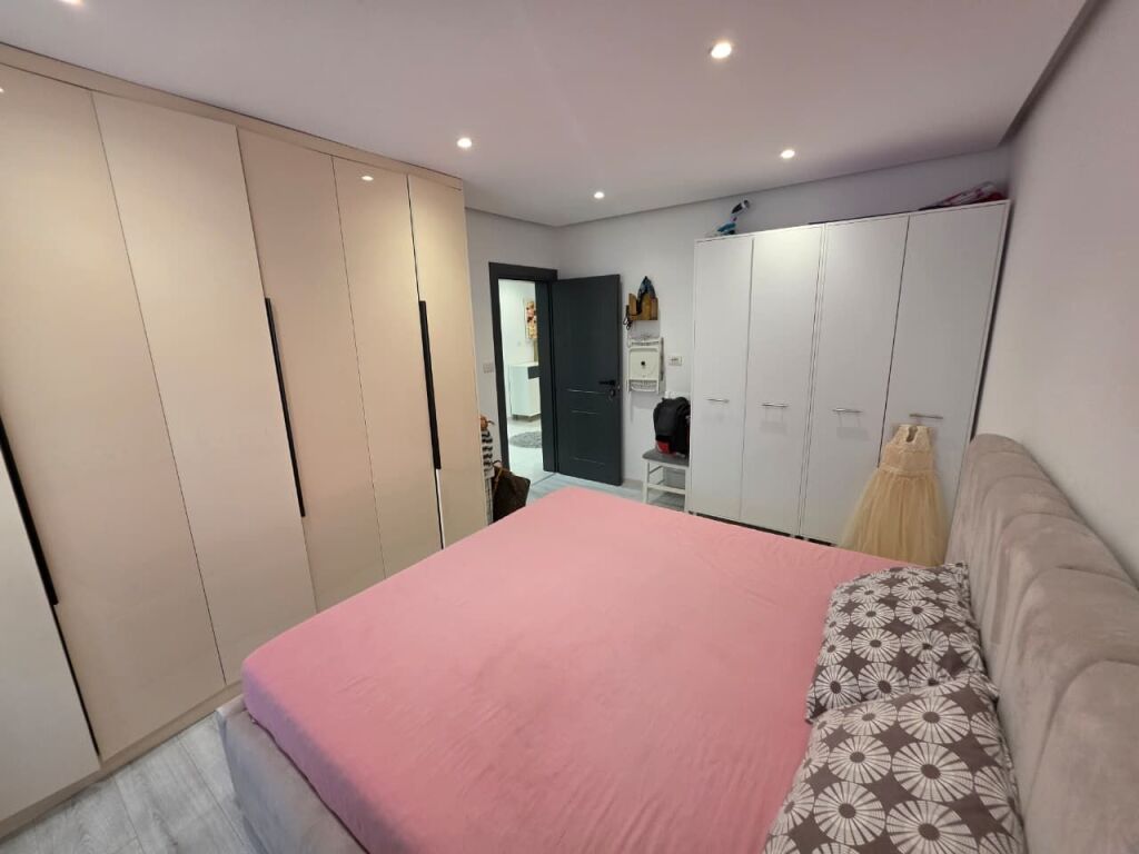 Apartment 2+1 for sale in Vasil Shanto.