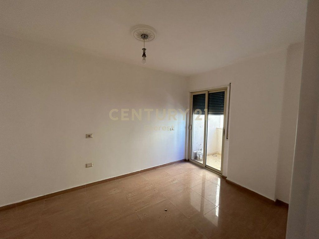 PERBALLE KOMLEKSIT FLORIDA--SHESIM APARTAMENT 2+1