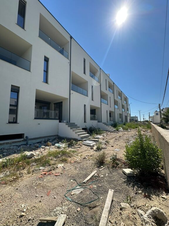 APARTAMENT 1+1+OBORR PER SHITJE NE TORQUISE MARINA, HAMALLAJ