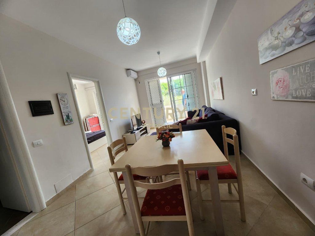 Shitet apartament 1+1 në kompleksin turistik-rezidencial Lura 3, Gjiri i Lalëzit.