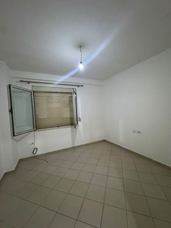Shitet apartament 2+1 ne Yzberisht ID 5727