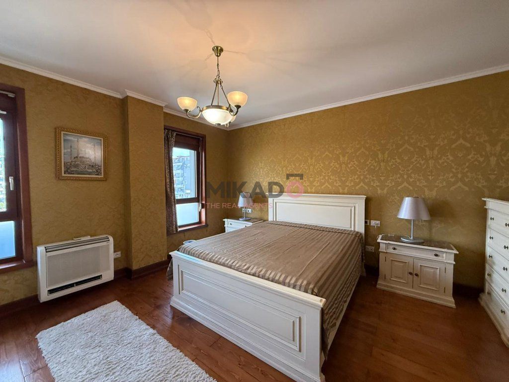 Appartamento in affitto 4+1+3 a Nuova Tirana
