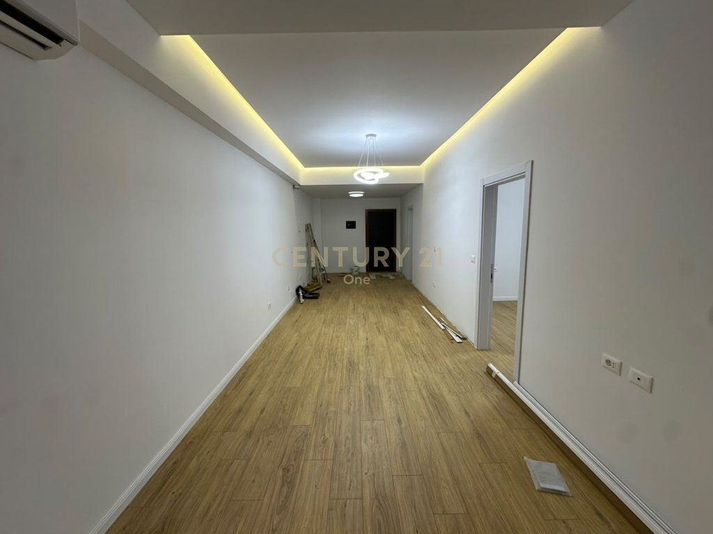 SHITET APARTAMENT 1 + 1 TE KODRA E DIELLIT 12,800,000 Lekë