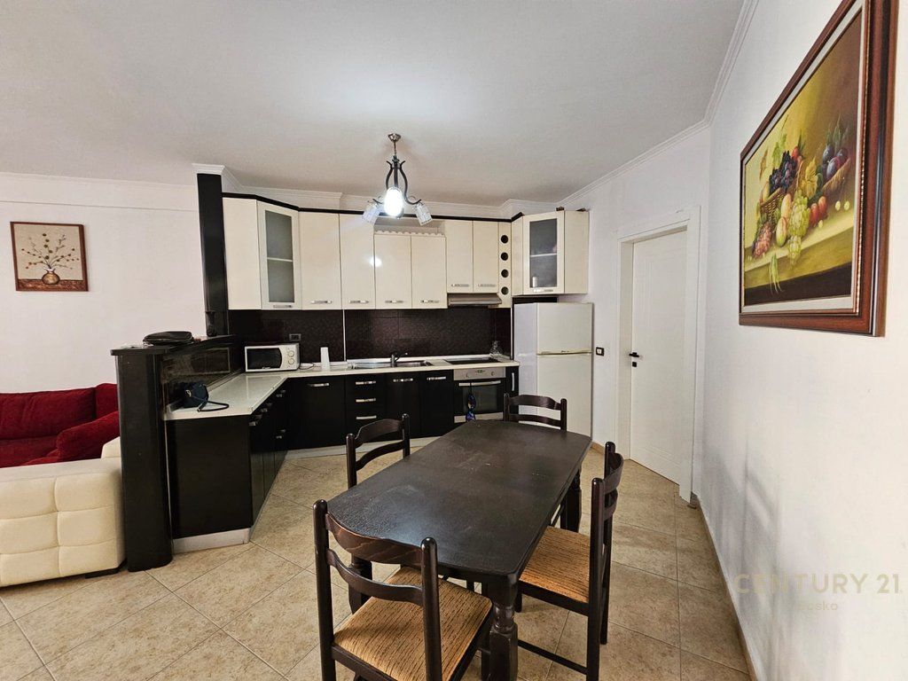 VENDESI APPARTAMENTO 1+1 ADATTATO A 2+1 A ASTIR VICINO AL BOHEM BAR