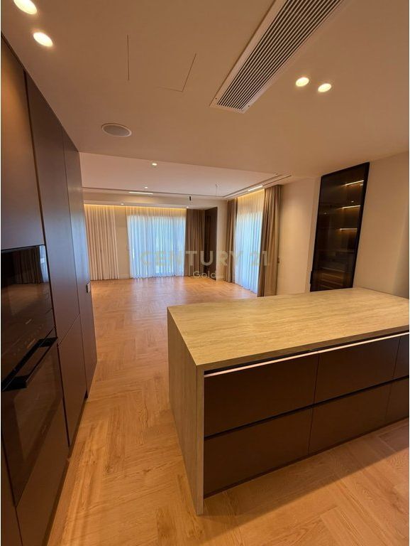 JEPET ME QERA APARTAMENT PREMIUM 2+1+2+POST PARKIMI TE KODRA E DIELLIT 2 RESIDENCE !