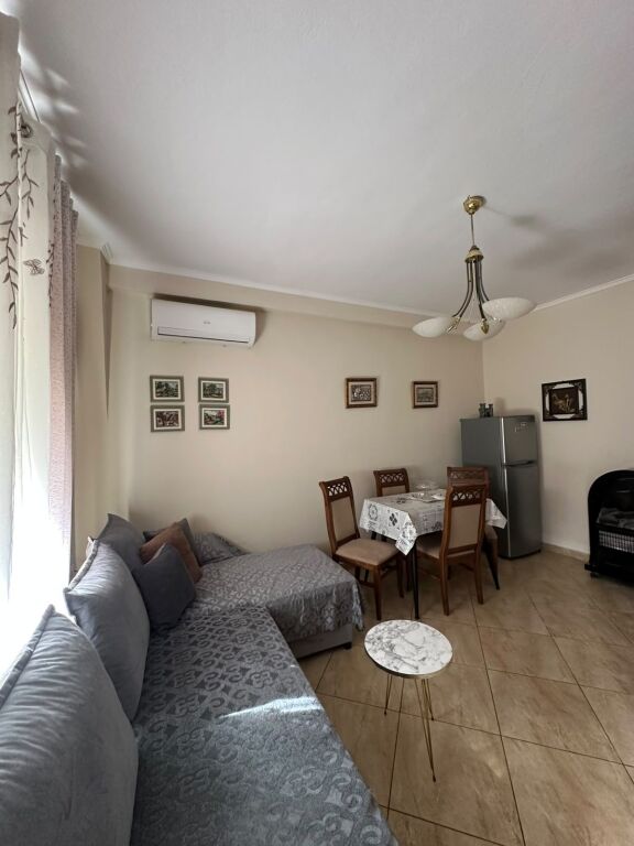 Apartament 1+1 me qira – Pranë Pediatrisë !