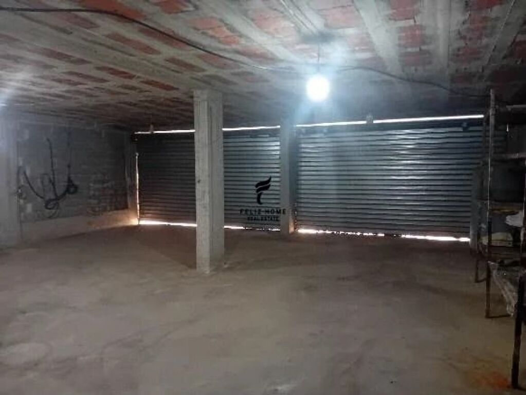 MAGAZINE ME QERA 120 M2 INSTITUT 30.000 LEKE FH-96591