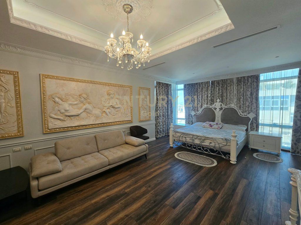 PENTHOUSE UNICO + 2 POSTI AUTO IN VENDITA A SELVIA, VIA DIBRA!