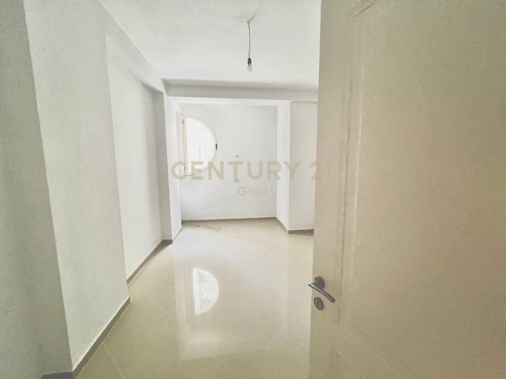 PER SHITJE APARTAMENT 2+1+2+VERANDE!