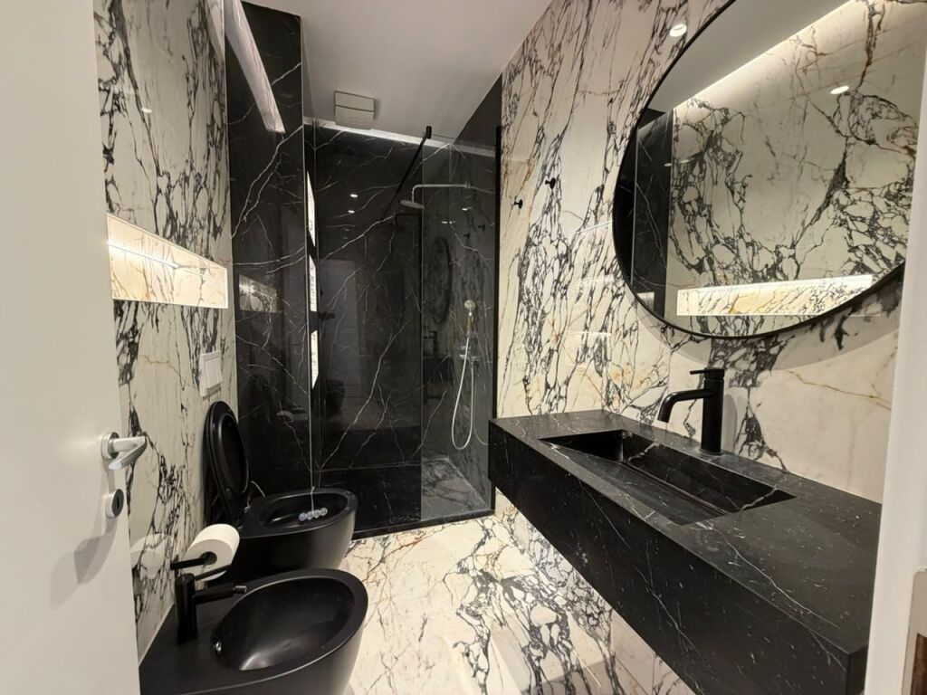 Jepet me Qira Apartament 2+1+2 bashke me post  
