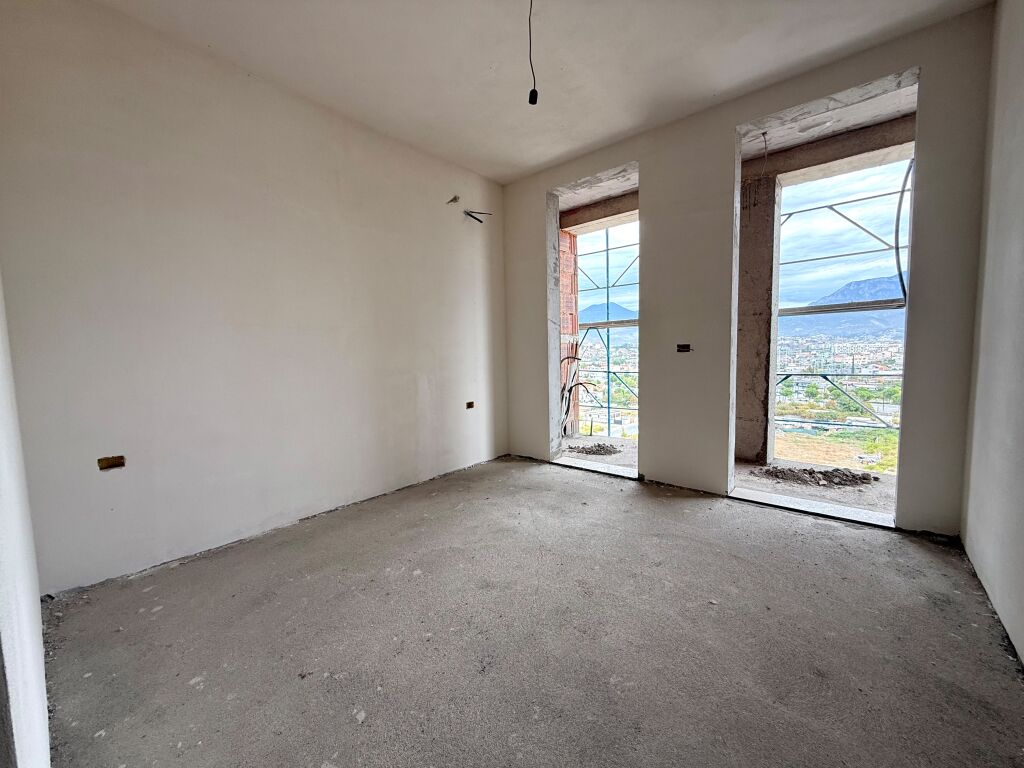 Apartament ne shitje 3+1 tek Bulevardi i Ri!