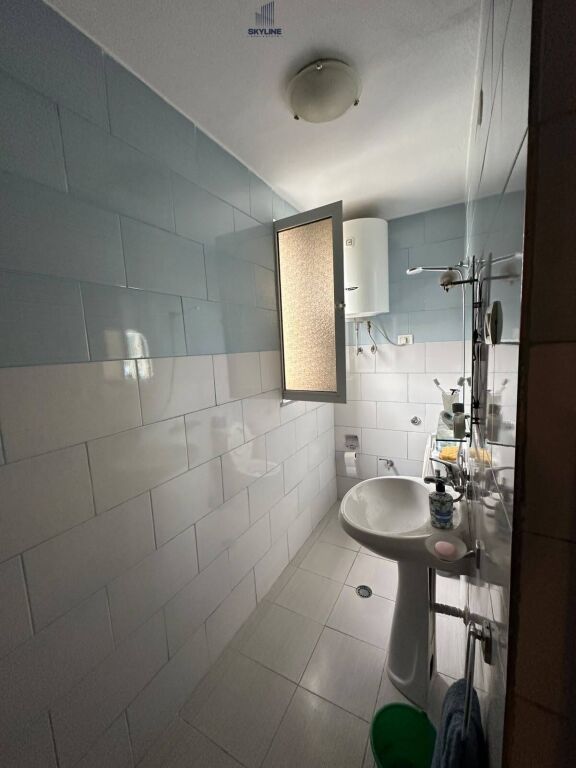 Shitet apartament 1+1-Allias