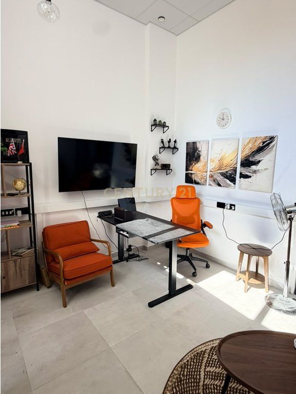 Ufficio + magazzino in affitto - Via Naim Frashëri, vicino a Via Kavajës